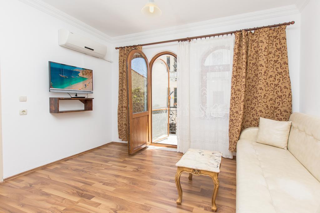 Zakkum Pansiyon Kaş Ngoại thất bức ảnh
