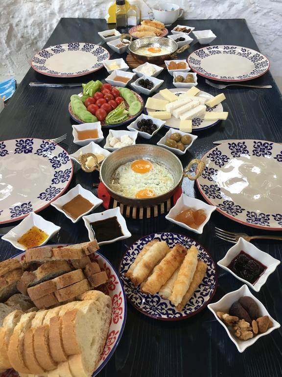 Zakkum Pansiyon Kaş Ngoại thất bức ảnh